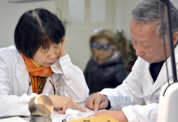 蘭州眼科專家:如何預(yù)防和小兒斜視